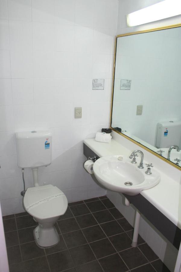 Club Motel Армидейл Экстерьер фото
