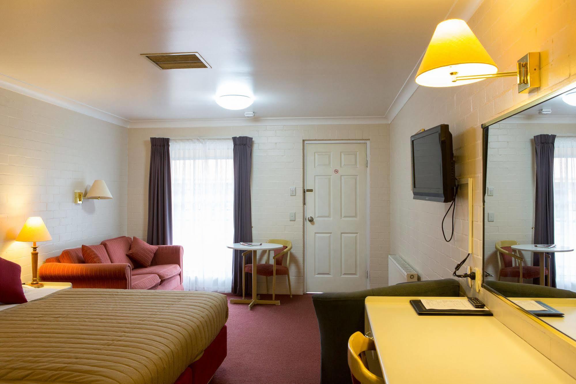 Club Motel Армидейл Экстерьер фото